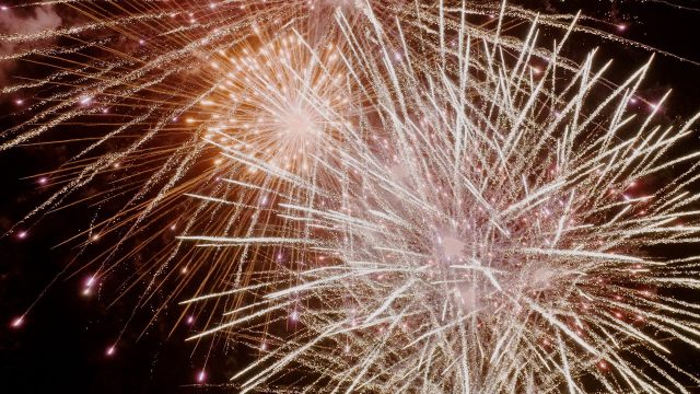 Fireworks wedding VDO teaser at Anantara Layan Phuket #phuketphotographer #luxurywedding #blissbride